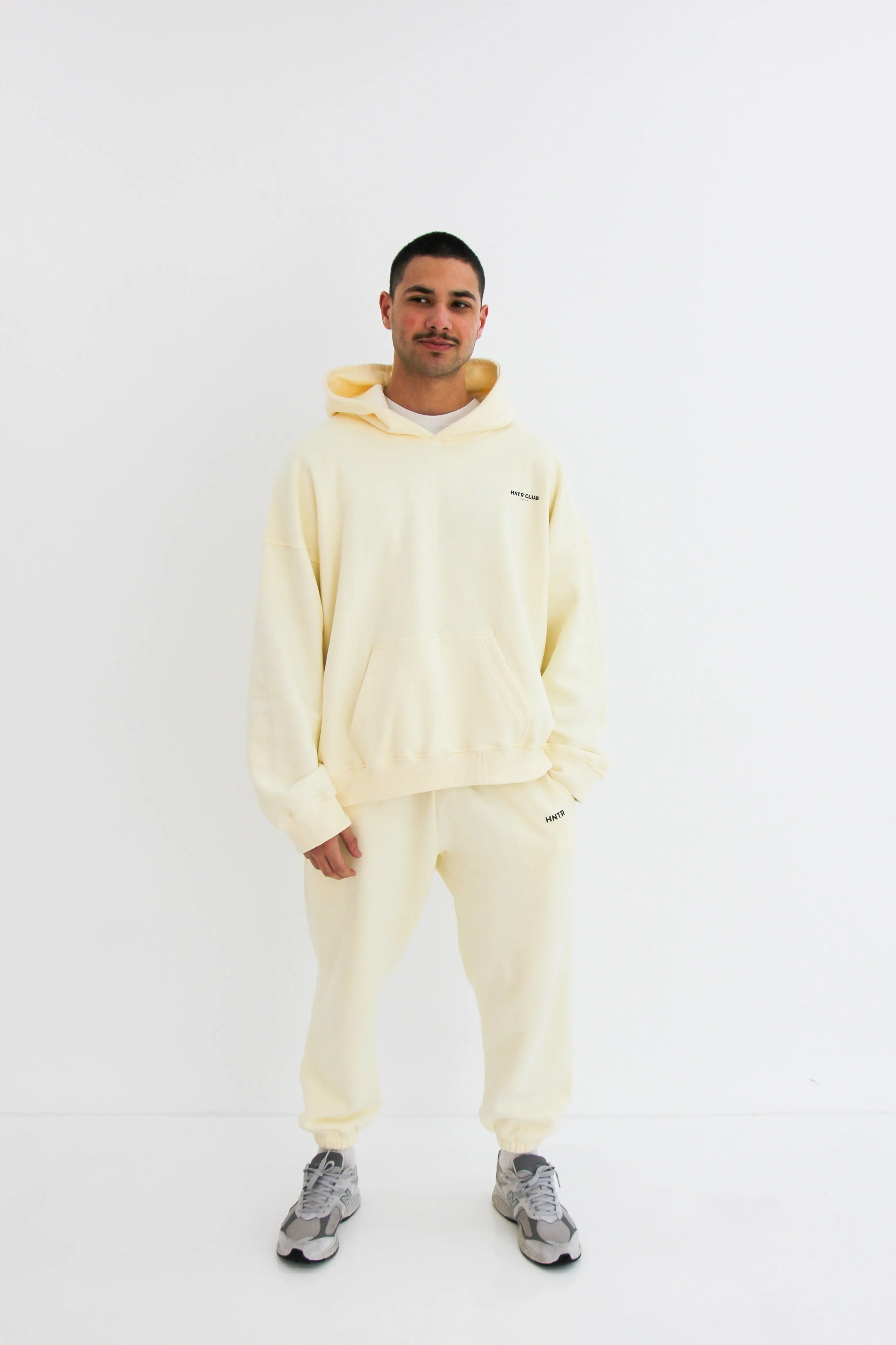 ATHLETICA HOOD: buttercream