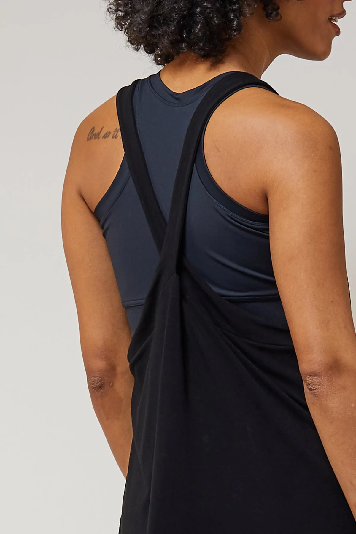 Lightweight Loose Cross Back Vest Black